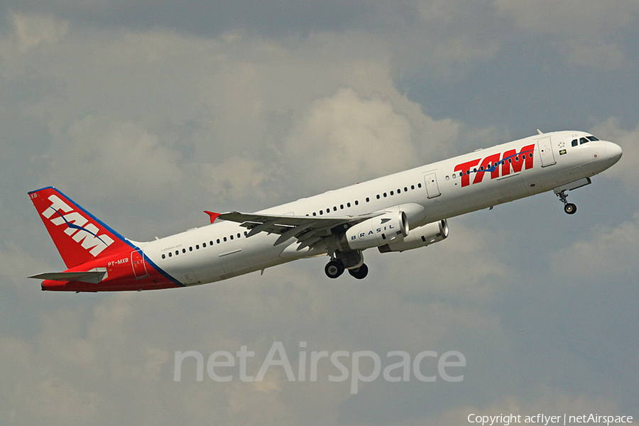 TAM Brazilian Airlines Airbus A321-231 (PT-MXB) | Photo 164731