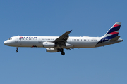 LATAM Airlines Brasil Airbus A321-231 (PT-MXG) at  Sao Paulo - Guarulhos - Andre Franco Montoro (Cumbica), Brazil