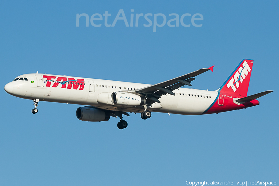 TAM Brazilian Airlines Airbus A321-231 (PT-MXG) | Photo 331458