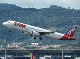 TAM Brazilian Airlines Airbus A321-231 (PT-MXL) at  Sao Paulo - Guarulhos - Andre Franco Montoro (Cumbica), Brazil