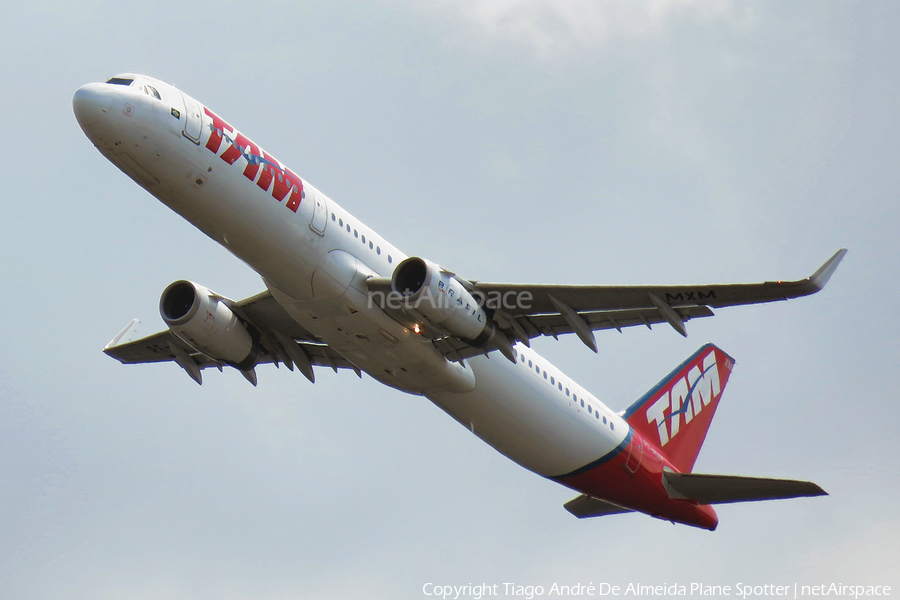 TAM Brazilian Airlines Airbus A321-231 (PT-MXM) | Photo 387547