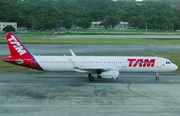 TAM Brazilian Airlines Airbus A321-231 (PT-MXM) at  Recife - Guararapes - Gilberto Freyre International, Brazil