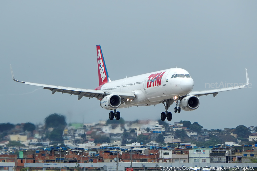 LATAM Airlines Brasil Airbus A321-231 (PT-MXP) | Photo 393002