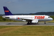 TAM Brazilian Airlines Airbus A319-132 (PT-MZB) at  Hamburg - Finkenwerder, Germany