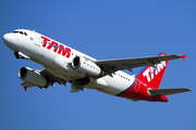 TAM Brazilian Airlines Airbus A319-132 (PT-MZF) at  Sao Paulo - Guarulhos - Andre Franco Montoro (Cumbica), Brazil