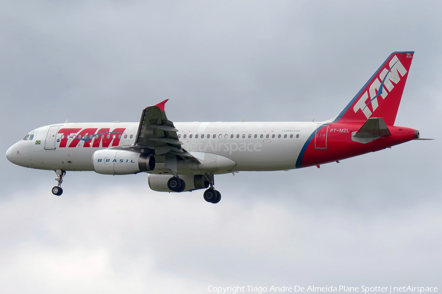 TAM Brazilian Airlines Airbus A320-232 (PT-MZL) | Photo 527617