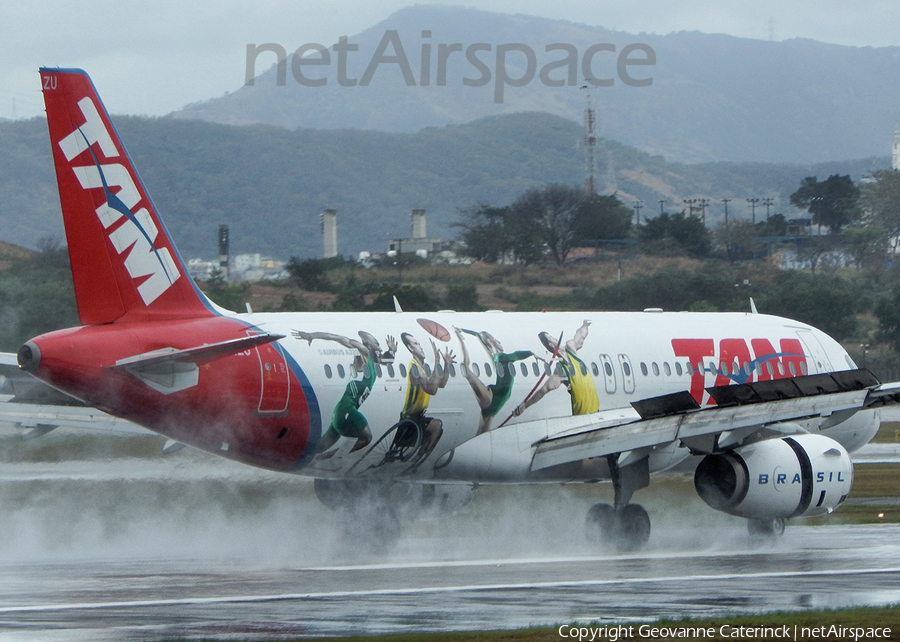 TAM Brazilian Airlines Airbus A320-232 (PT-MZU) | Photo 393341