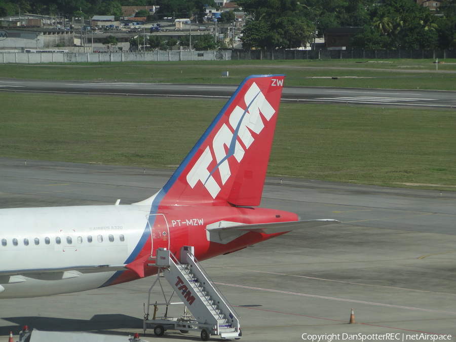 TAM Brazilian Airlines Airbus A320-232 (PT-MZW) | Photo 333470