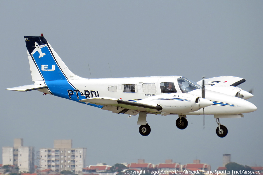 EJ - Escola de Aviacao Civil Embraer EMB-810C Seneca II (PT-RDL) | Photo 651845