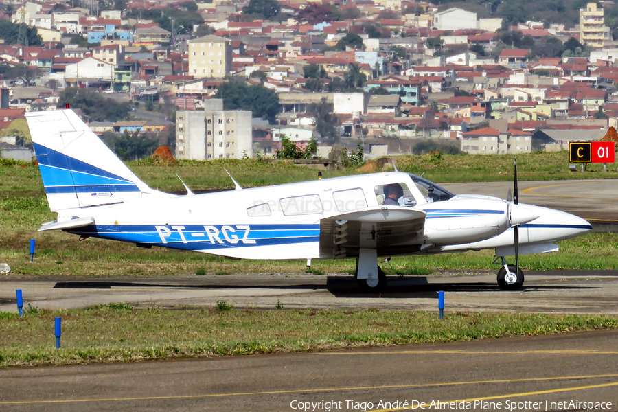 (Private) Embraer EMB-810C Seneca II (PT-RGZ) | Photo 589034