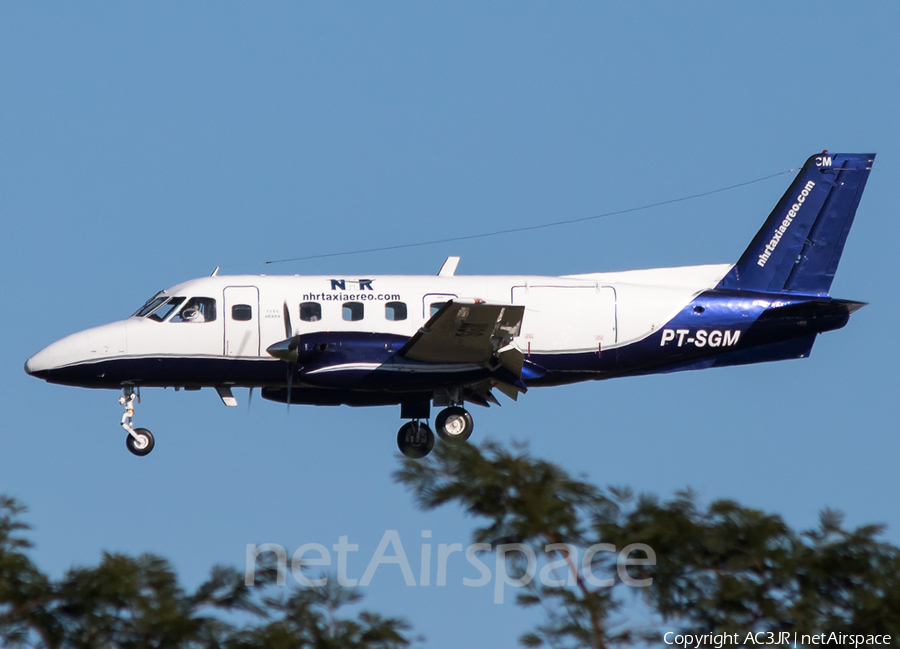 NHR Táxi Aéreo Embraer EMB-110P1 Bandeirante (PT-SGM) | Photo 338307