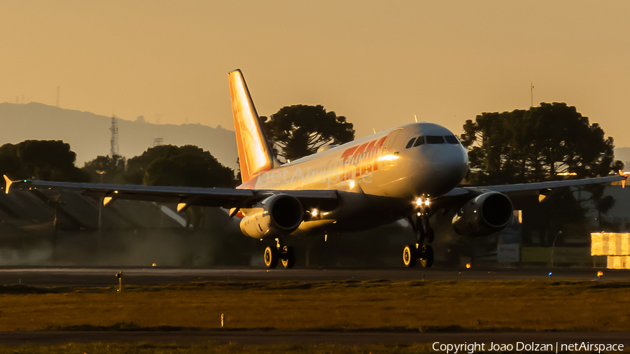 LATAM Airlines Brasil Airbus A319-132 (PT-TMC) | Photo 345913