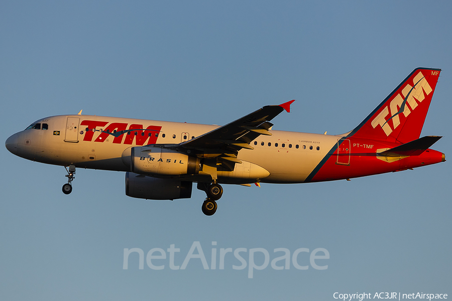 TAM Brazilian Airlines Airbus A319-132 (PT-TMF) | Photo 329192