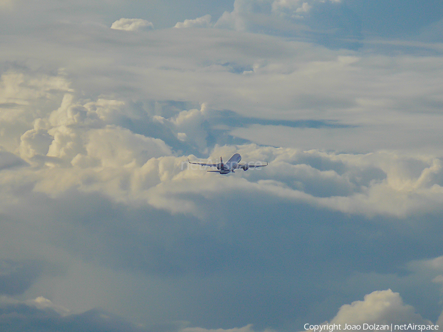 LATAM Airlines Brasil Airbus A320-271N (PT-TMN) | Photo 339118