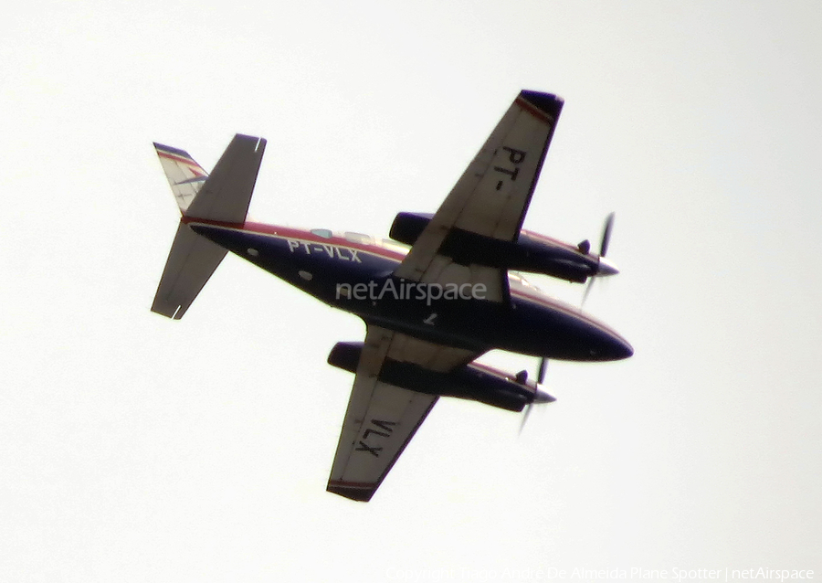 No Limits Táxi Aéreo Embraer EMB-821 Carajá (PT-VLX) | Photo 402779