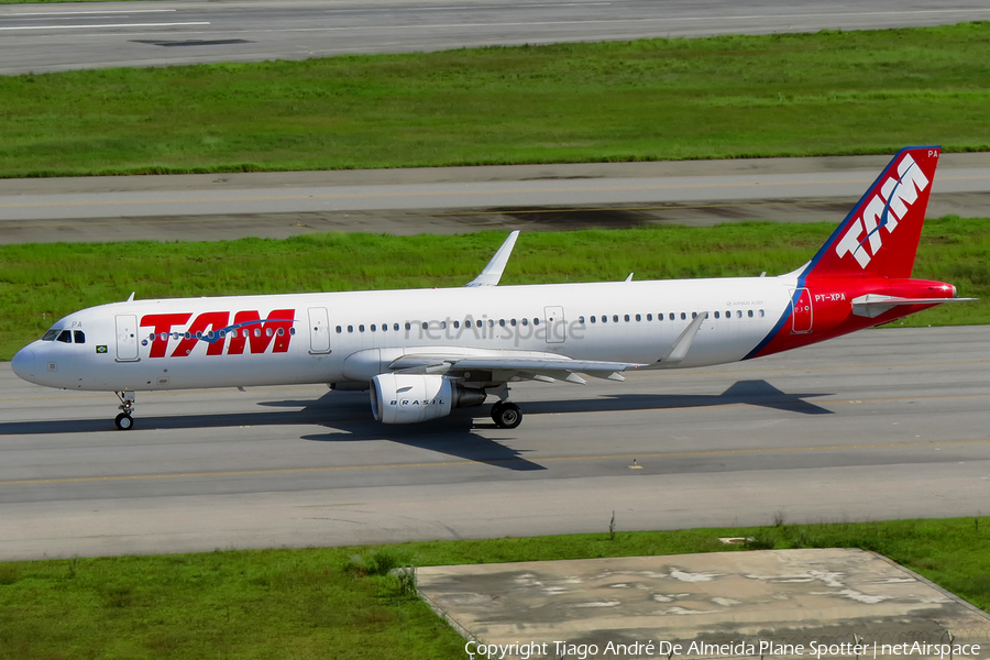 TAM Brazilian Airlines Airbus A321-211 (PT-XPA) | Photo 411709
