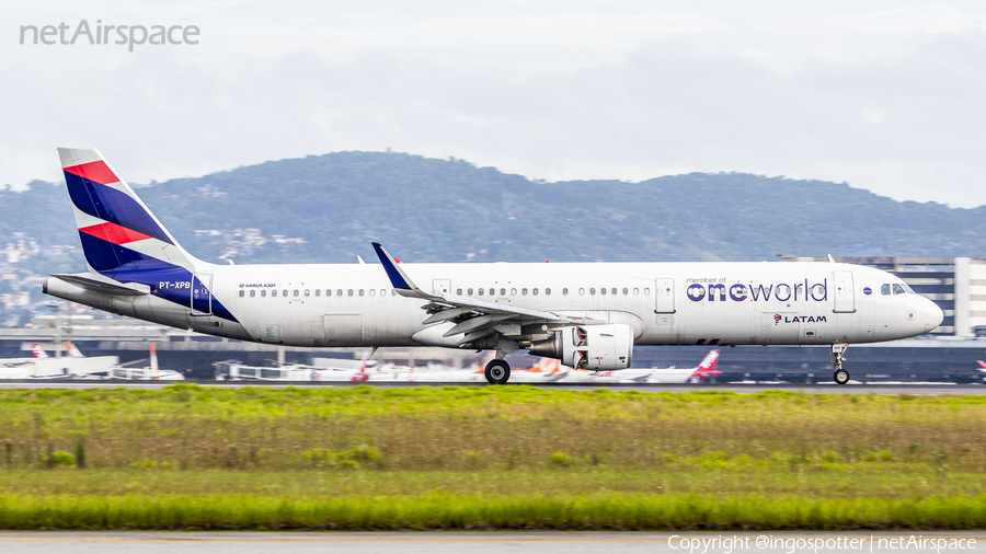 LATAM Airlines Brasil Airbus A321-211 (PT-XPB) | Photo 363446