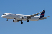 LATAM Airlines Brasil Airbus A321-211 (PT-XPC) at  Sao Paulo - Guarulhos - Andre Franco Montoro (Cumbica), Brazil