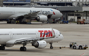 TAM Brazilian Airlines Airbus A321-211 (PT-XPF) at  Rio De Janeiro - Galeao - Antonio Carlos Jobim International, Brazil