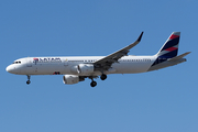 LATAM Airlines Brasil Airbus A321-211 (PT-XPG) at  Sao Paulo - Guarulhos - Andre Franco Montoro (Cumbica), Brazil