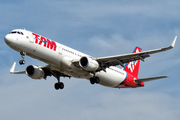 TAM Brazilian Airlines Airbus A321-211 (PT-XPJ) at  Sao Paulo - Guarulhos - Andre Franco Montoro (Cumbica), Brazil