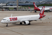 TAM Brazilian Airlines Airbus A321-211 (PT-XPL) at  Rio De Janeiro - Galeao - Antonio Carlos Jobim International, Brazil