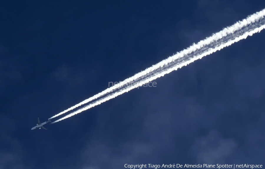 TAM Brazilian Airlines Airbus A321-211 (PT-XPL) | Photo 396211
