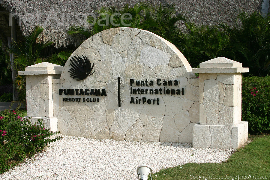 Aviation photo 599848