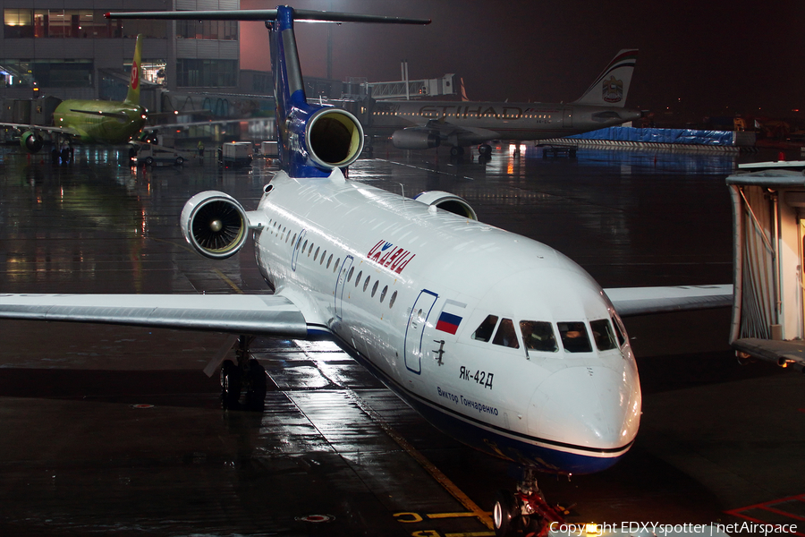 Izhavia Yakovlev Yak-42D (RA-42368) | Photo 277235