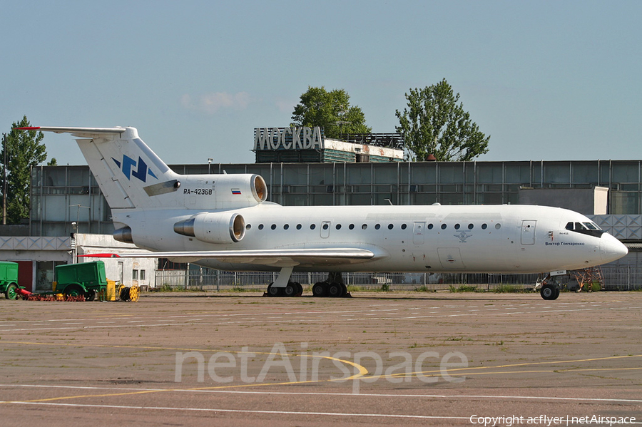 YAK Service Yakovlev Yak-42D (RA-42368) | Photo 155015