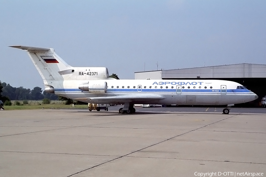 Aeroflot - Russian Airlines Yakovlev Yak-42D (RA-42371) | Photo 144295
