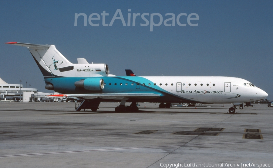 Volga Aviaexpress Yakovlev Yak-42D (RA-42384) | Photo 409528
