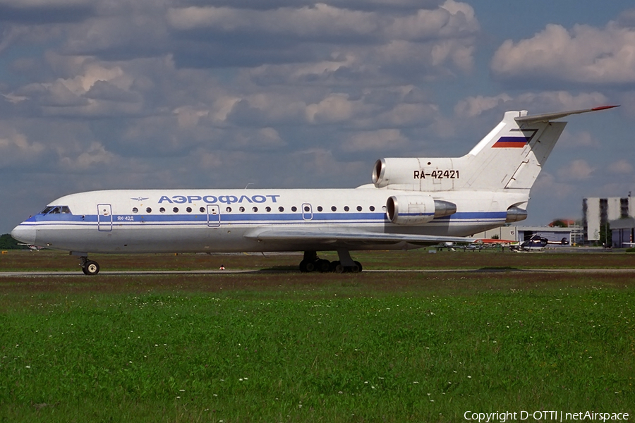 Aeroflot - Russian Airlines Yakovlev Yak-42D (RA-42421) | Photo 246347