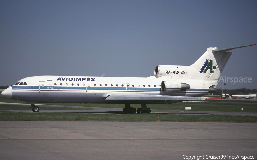 Avioimpex Yakovlev Yak-42D (RA-42432) | Photo 606757