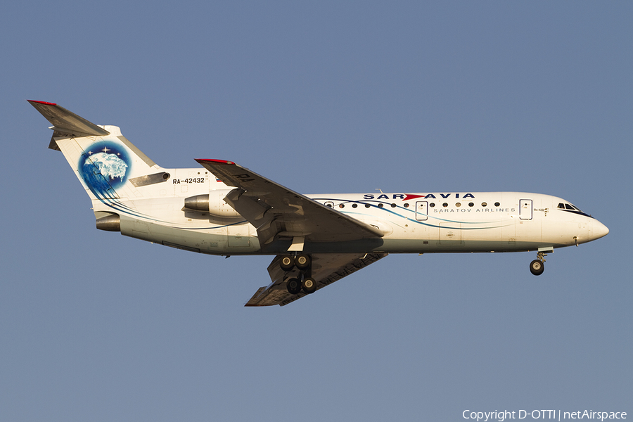 Saratov Airlines Yakovlev Yak-42D (RA-42432) | Photo 391344