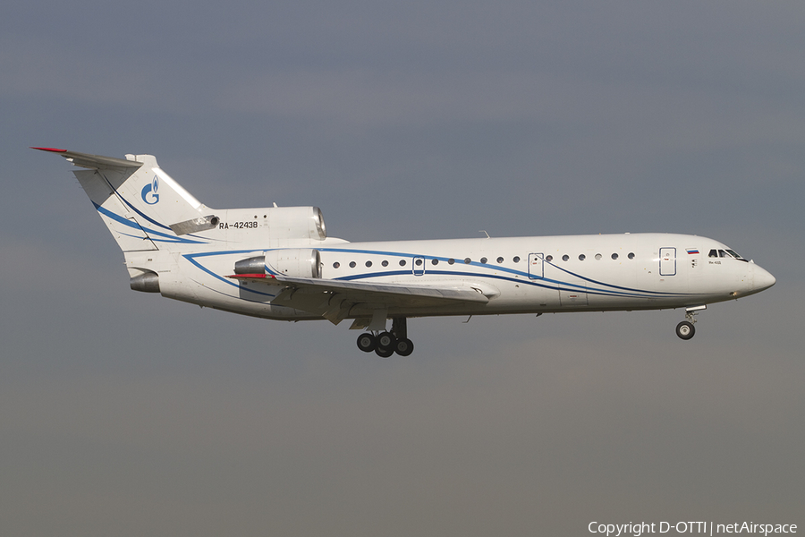 Gazpromavia Yakovlev Yak-42D (RA-42438) | Photo 382240