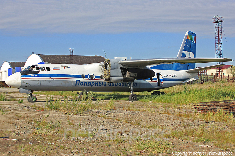 Polyarnye Avialinii Antonov An-24B (RA-46374) | Photo 331181