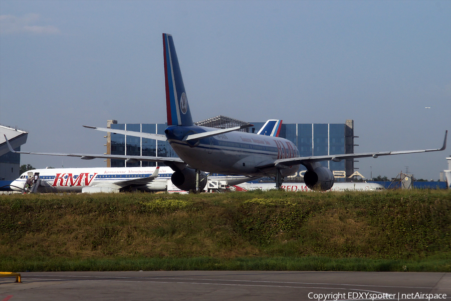 KMV - Kavkazskie Mineralnye Vody Tupolev Tu-204-100 (RA-64016) | Photo 280312