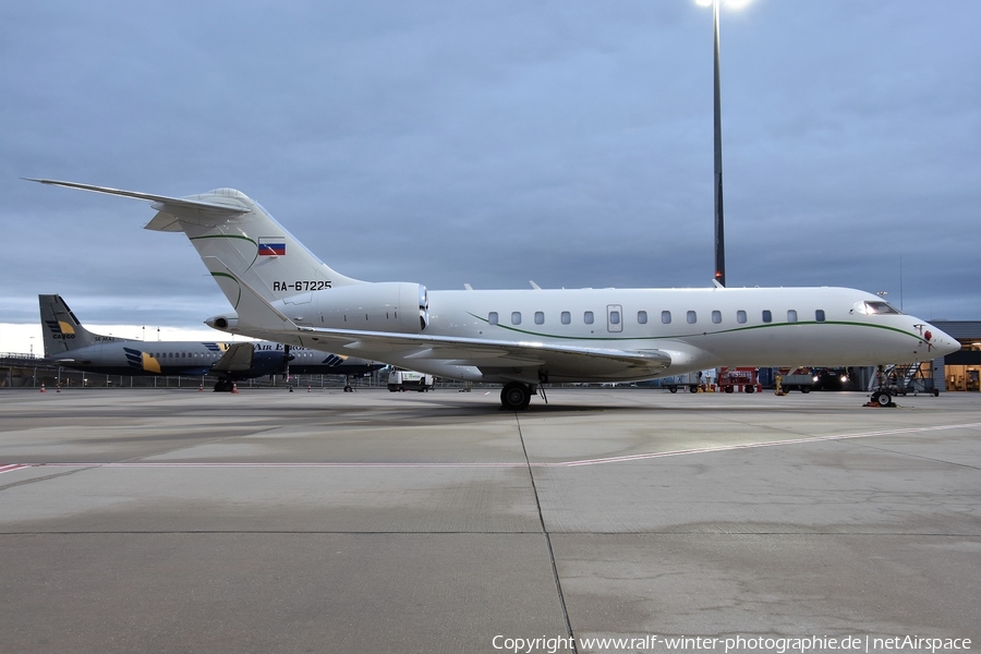 Tulpar Air Service Bombardier BD-700-1A11 Global 5000 (RA-67225) | Photo 408843