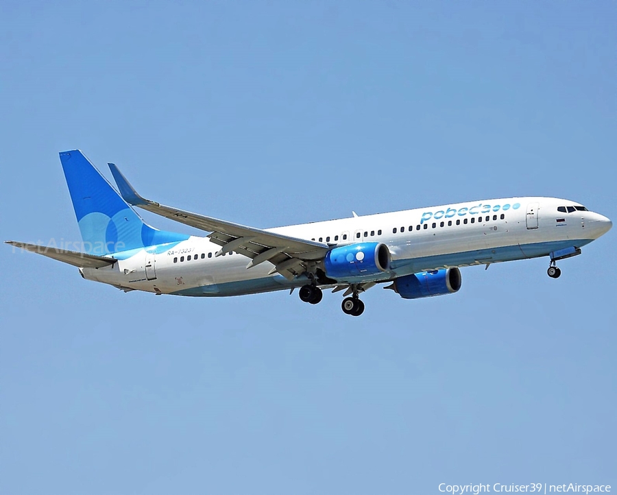 Pobeda Boeing 737-8LJ (RA-73237) | Photo 644111