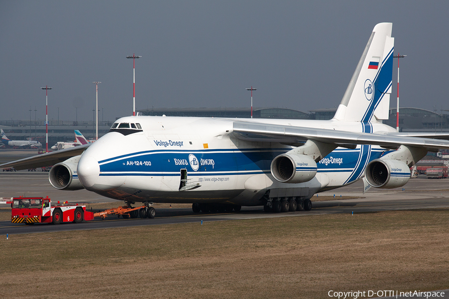 Volga-Dnepr Airlines Antonov An-124-100 Ruslan (RA-82042) | Photo 532777