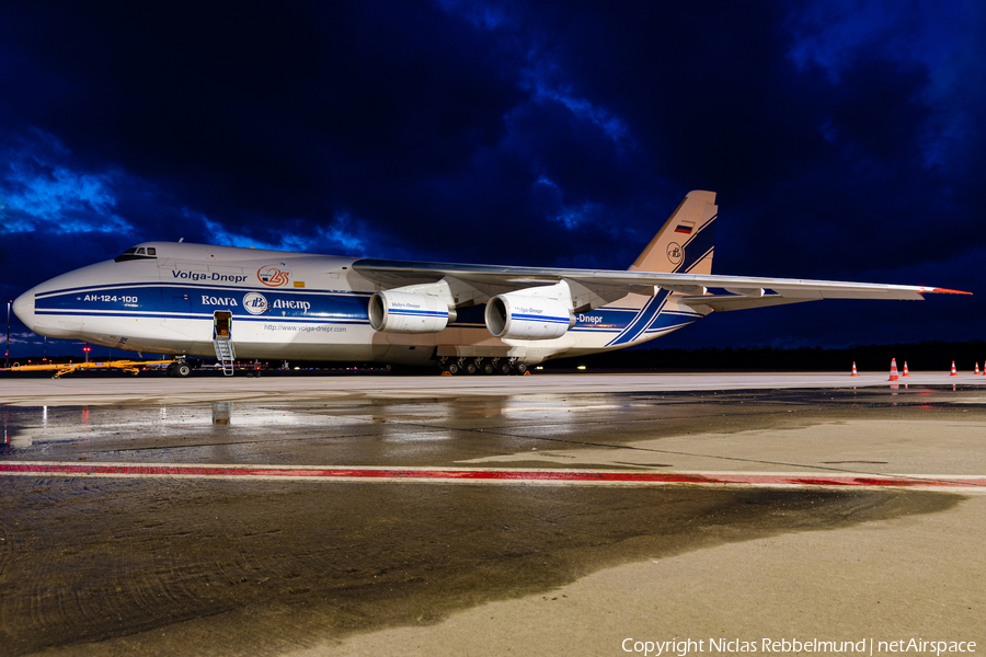 Volga-Dnepr Airlines Antonov An-124-100 Ruslan (RA-82043) | Photo 363120