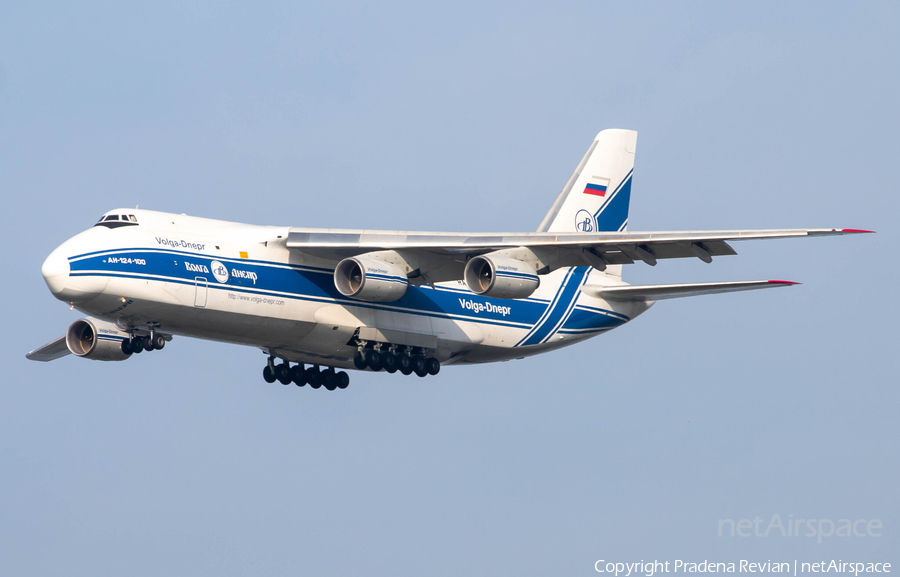 Volga-Dnepr Airlines Antonov An-124-100 Ruslan (RA-82074) | Photo 459436