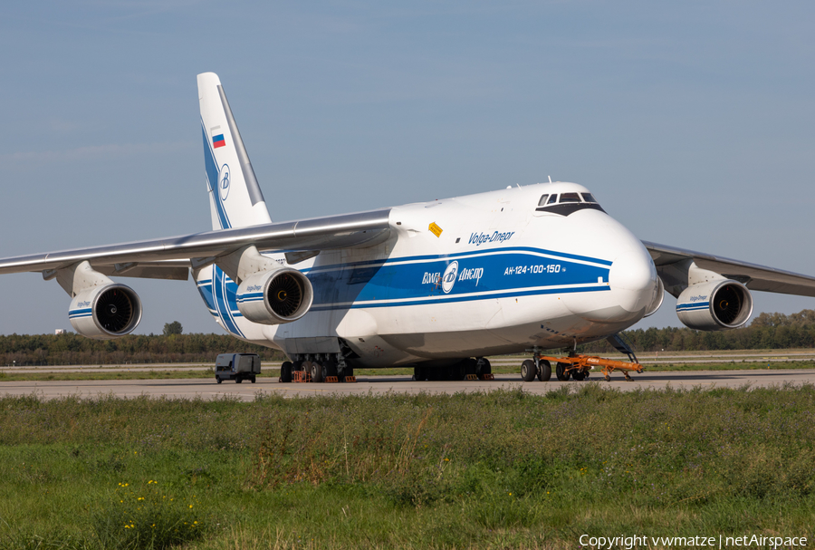 Volga-Dnepr Airlines Antonov An-124-100 Ruslan (RA-82081) | Photo 402730