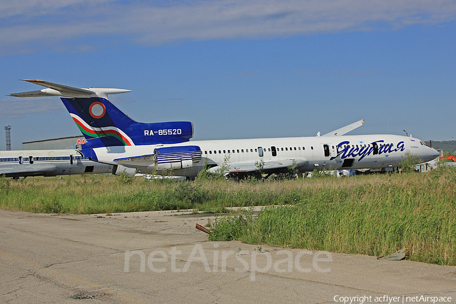 Yakutia Airlines Tupolev Tu-154B-2 (RA-85520) | Photo 331185