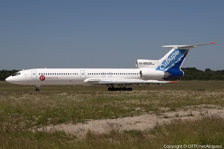 Siberia Airlines Tupolev Tu-154M (RA-85628) | Photo 160104