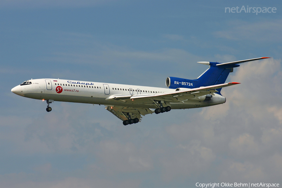 S7 Airlines Tupolev Tu-154M (RA-85724) | Photo 37725