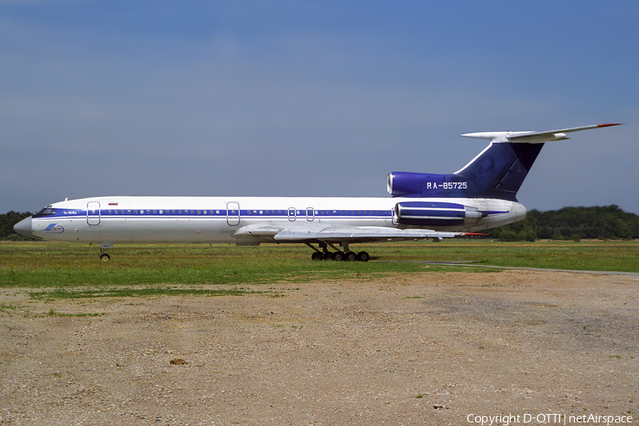 Chelyabinsk Air Enterprise Tupolev Tu-154M (RA-85725) | Photo 411083