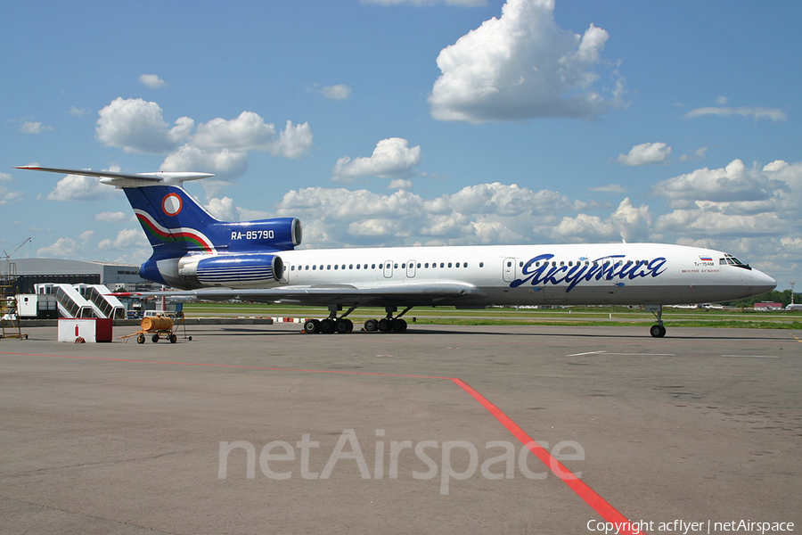 Yakutia Airlines Tupolev Tu-154M (RA-85790) | Photo 153191