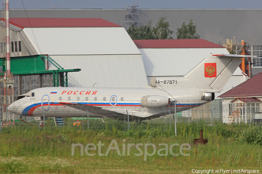 Rossiya - Russian Airlines Yakovlev Yak-40 (RA-87971) | Photo 348339